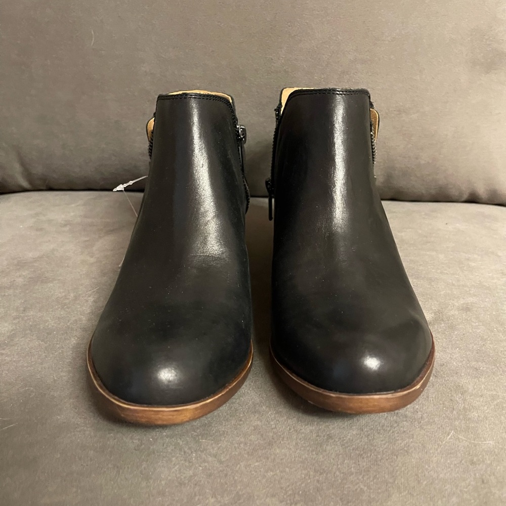 Brand new Lucky Brand black leather ankle boots - size 6.5 - never worn - Picture 2 of 6